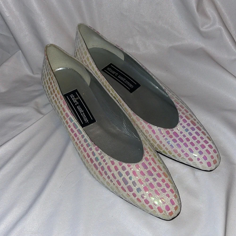 Stuart Weitzman White/Nude Suede Leather Iridescent Scales Kitten Block Heel 7.5
